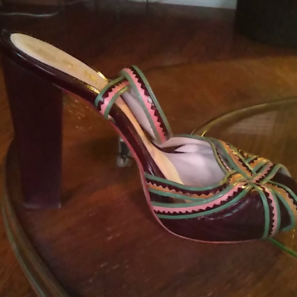 Shoes - Picture 2 of 3